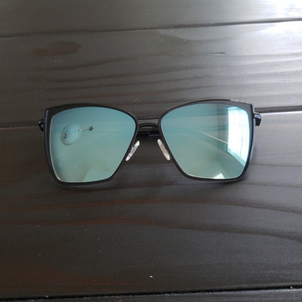 Diff Becky Sunglasses